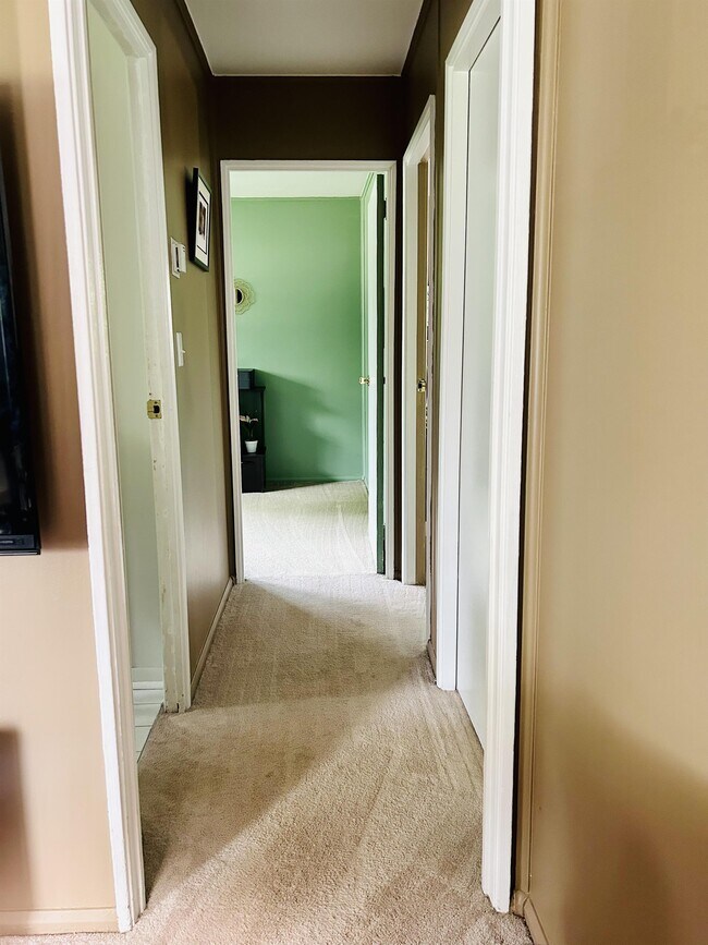 Building Photo - 1117 Kay Pkwy