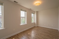 Building Photo - 611 Otis Pl NW