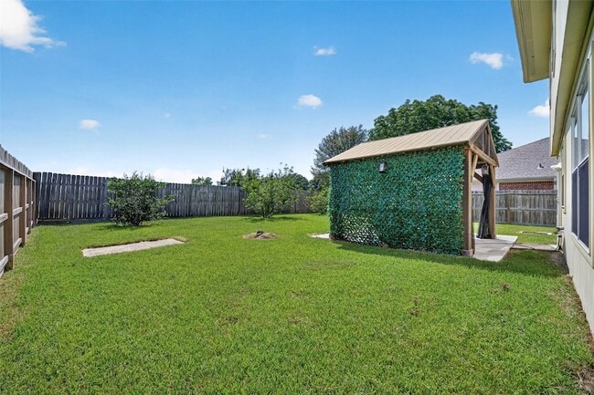 Building Photo - 1806 Oak Ridge Dr