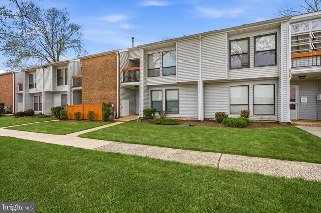 Building Photo - 7 Dennison Dr