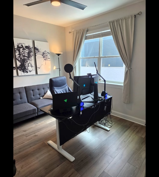 Building Photo - 703 Bespoke Wy