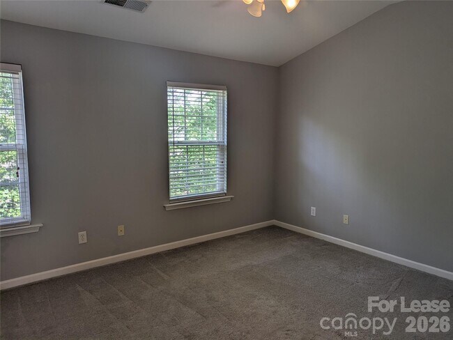 Building Photo - 18474 Streamline Ct