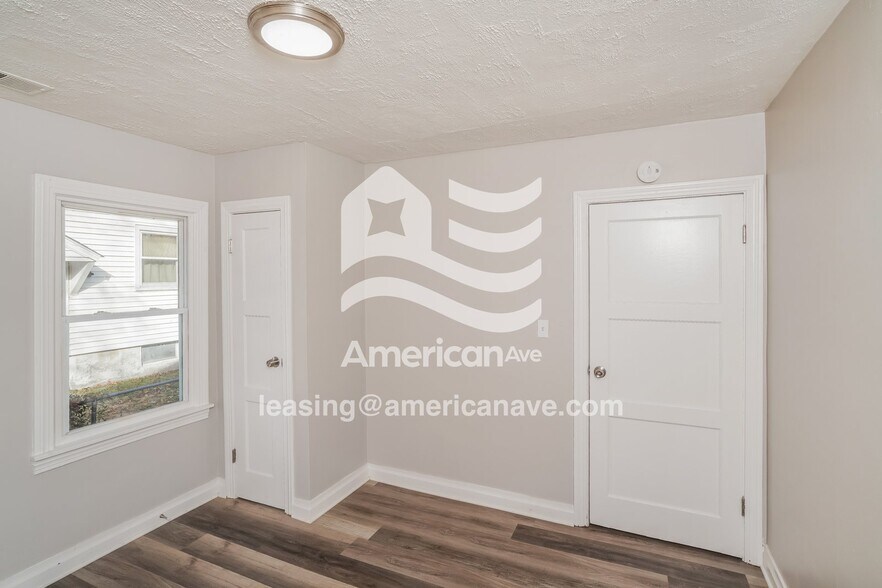 Building Photo - 205 N 39th St