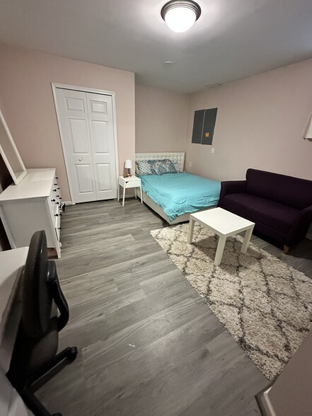 Building Photo - 4700 Rippling Pond Dr