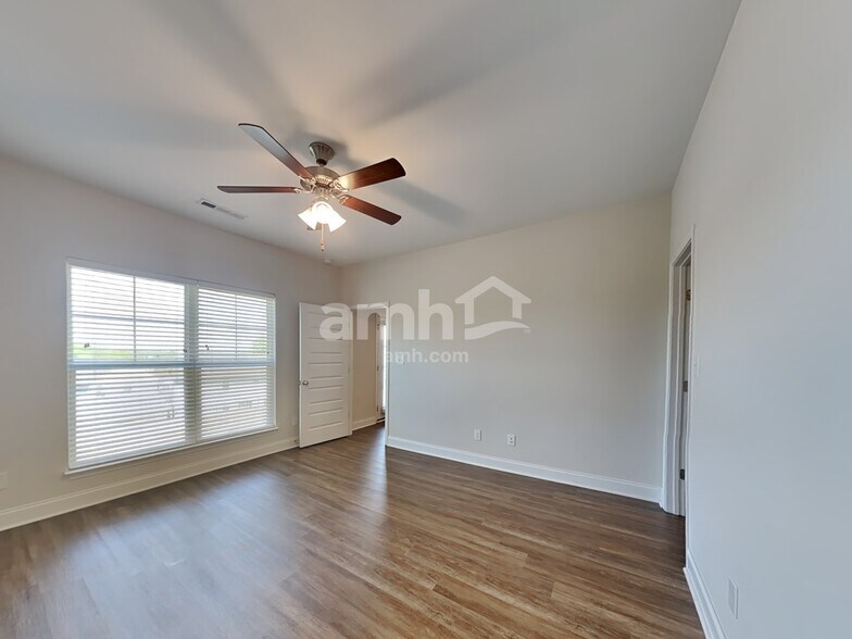Building Photo - 5059 Mountain Springs Rd