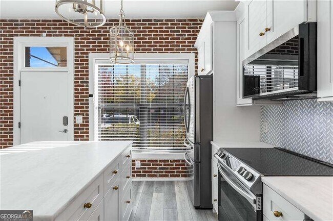 Building Photo - 791 Wylie St SE