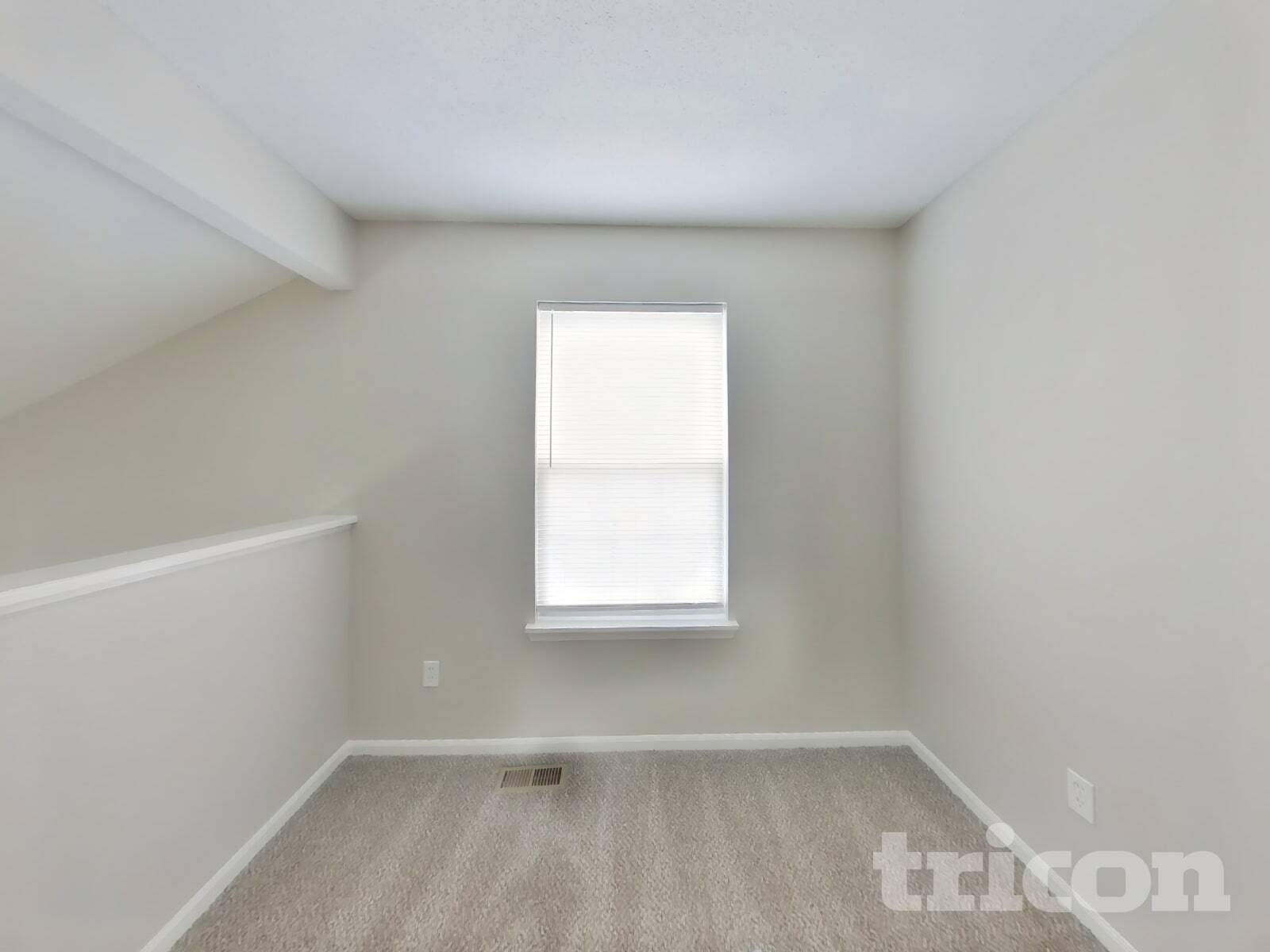 Building Photo - 484 Brookstone Dr