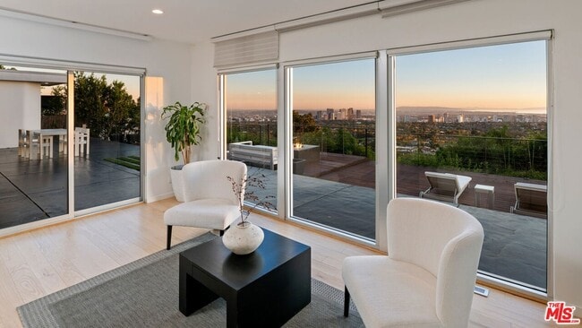 Building Photo - 10134 Angelo View Dr