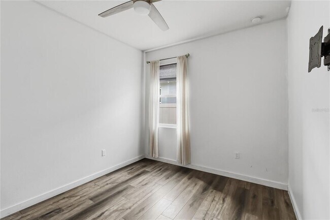 Building Photo - 3053 Red Hawk Ln
