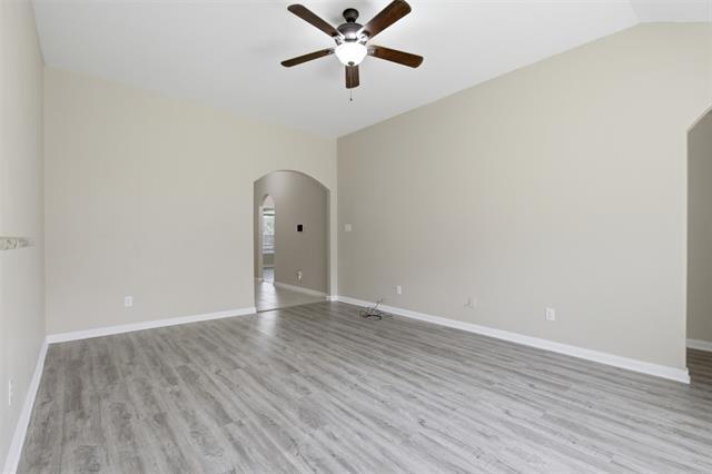 Building Photo - 230 Silver Leaf Dr