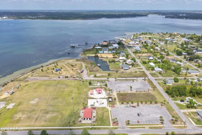 Building Photo - 404 Missouri Ave