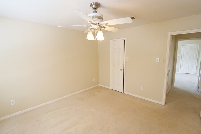 Building Photo - 24731 Cobble Canyon Ln