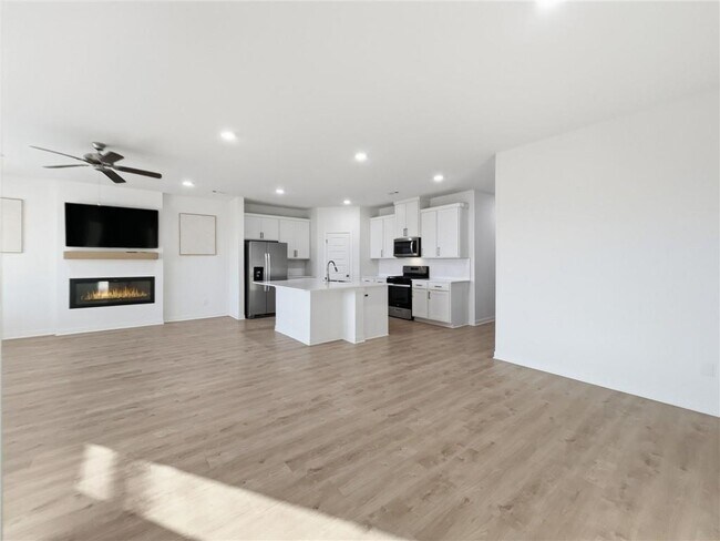 Building Photo - 4011 Aryana Ave