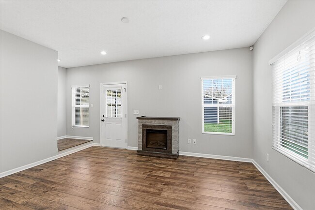 Building Photo - 630 N Hamilton Ave