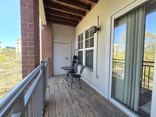 Building Photo - 11770 Sunrise Valley Dr