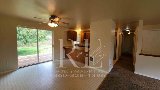 Building Photo - Peaceful End-of-Street Duplex with Private...