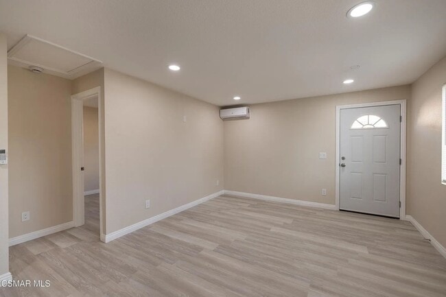 Building Photo - Bryson Place Home