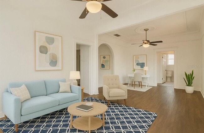 Building Photo - 1913 W Lemon St