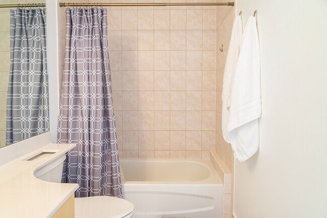 Building Photo - 2280 SW 32nd Ave