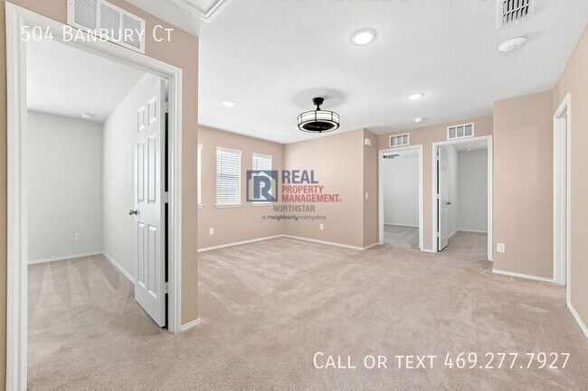 Building Photo - 504 Banbury Ct