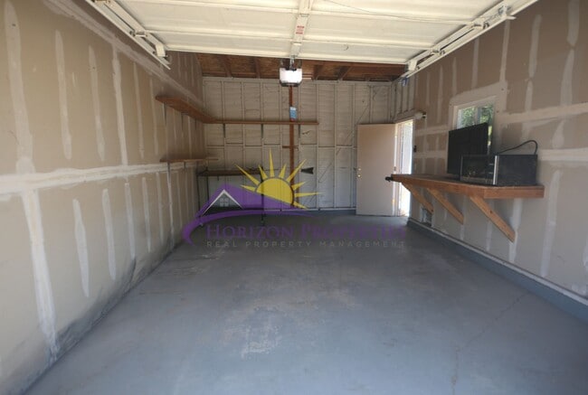 Building Photo - 2252/2254 Royale Rd