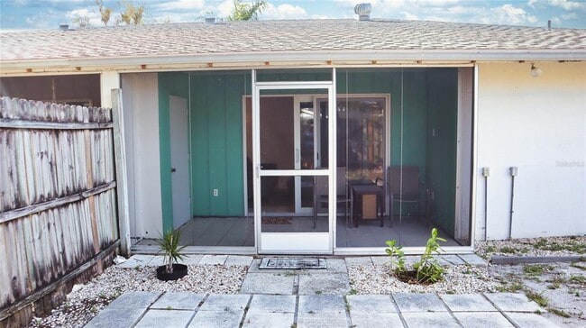 Building Photo - 2118 Michele Dr