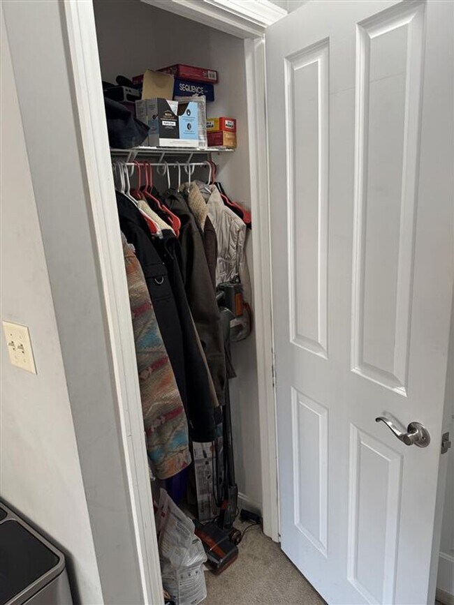 Building Photo - 18 Smithwheel Rd