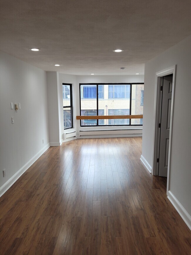 Building Photo - 226 Hanover St