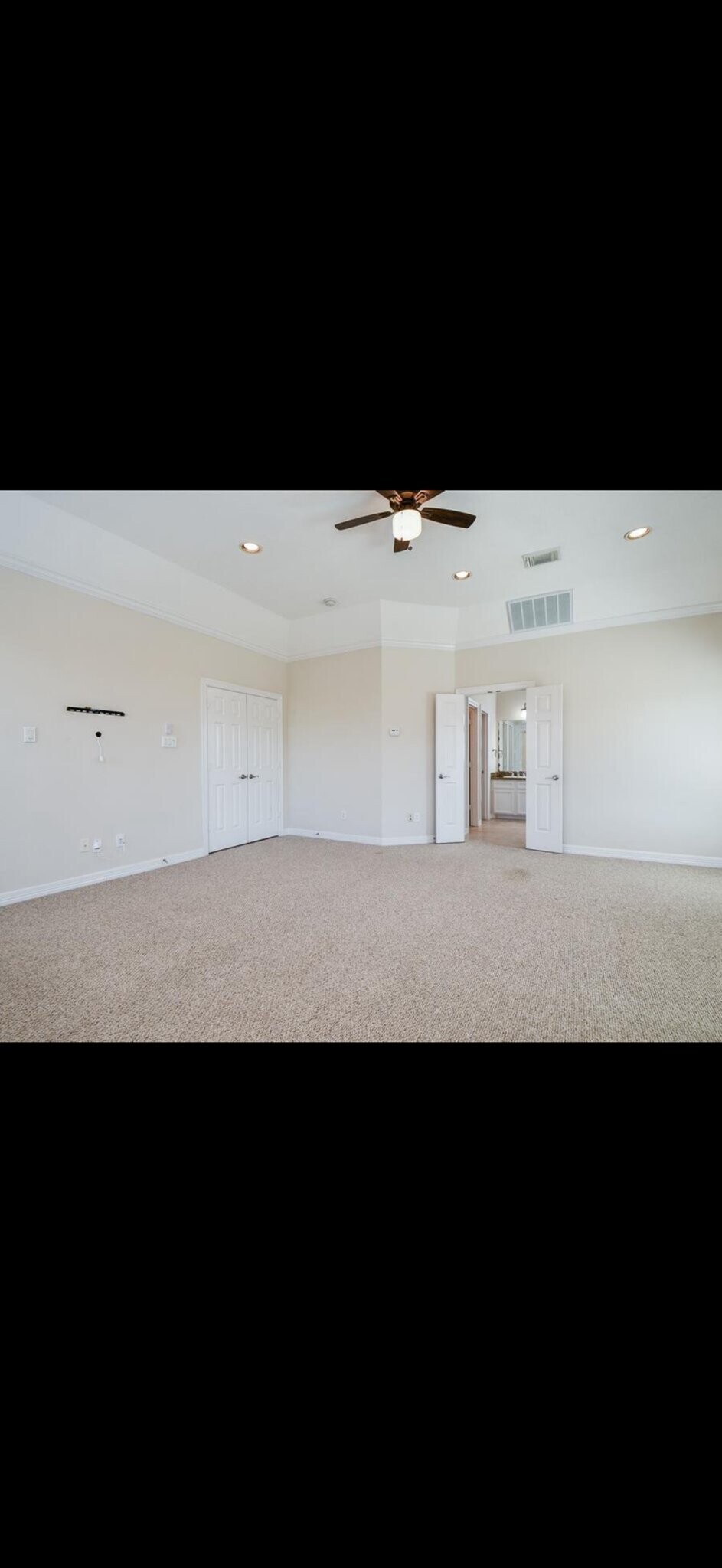 Building Photo - 8002 Stoneyway Dr