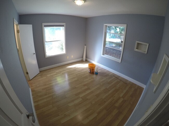 Building Photo - recently remodeled and updated!