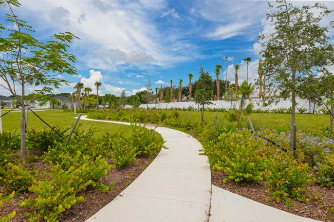 Building Photo - 9062 Dahlia Cir