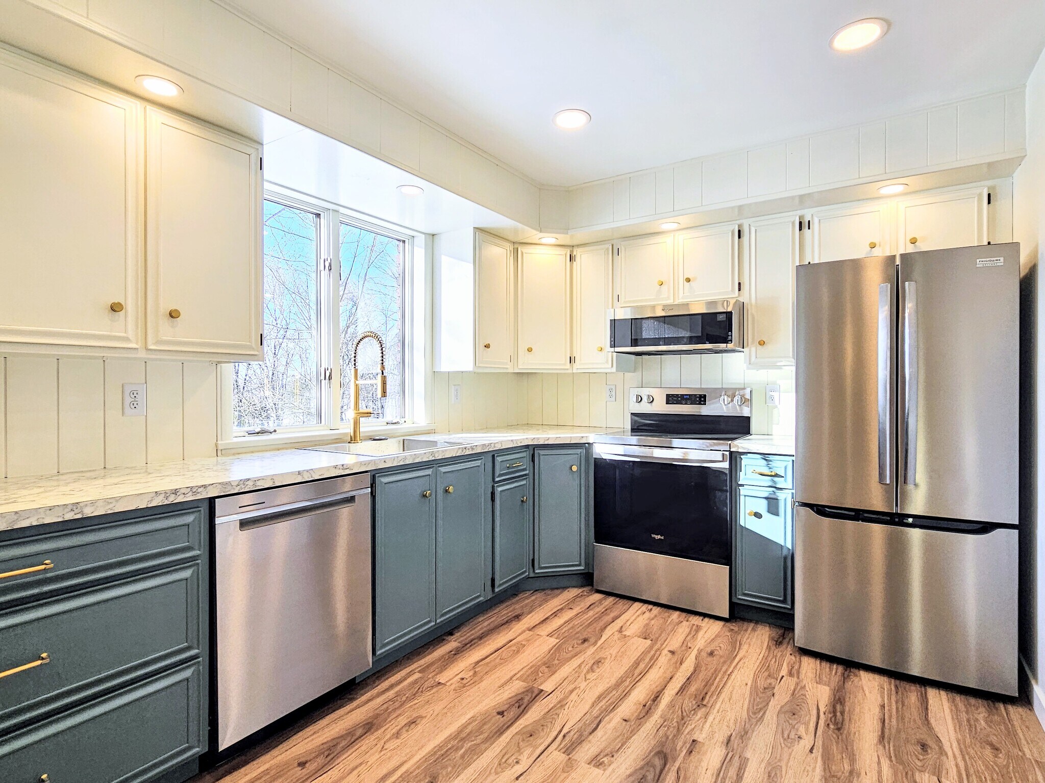 Building Photo - 800 Galen Hall Rd