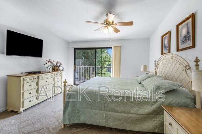 Building Photo - 2701 E Mesquite Ave