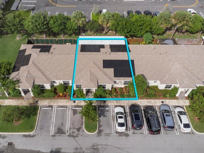 Building Photo - 424 NE 4th Ave