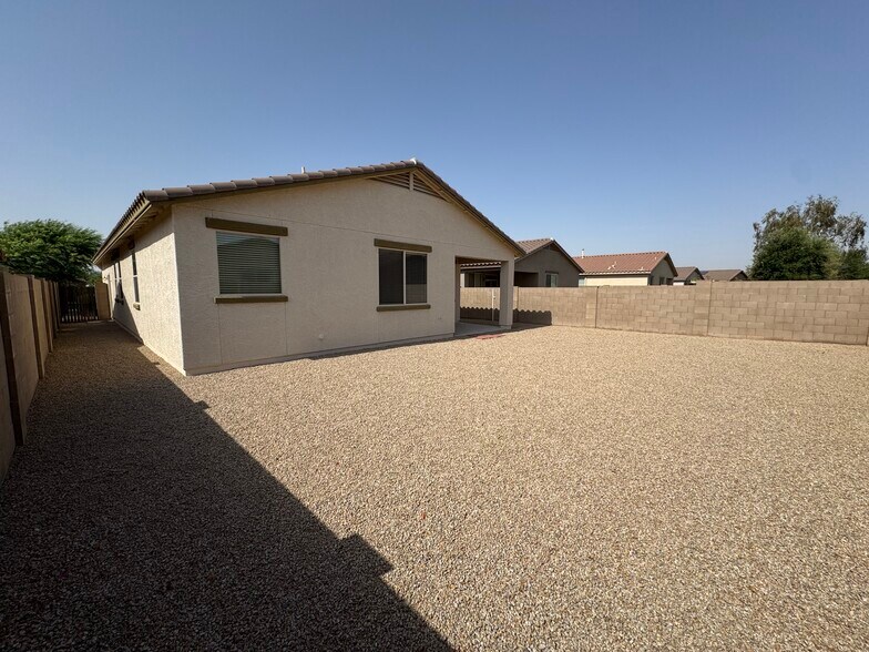 Building Photo - 17684 W Desert Bloom St