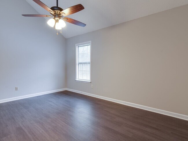 Building Photo - Spacious 3BR/2BA Bartlett rental home in GREAT location!