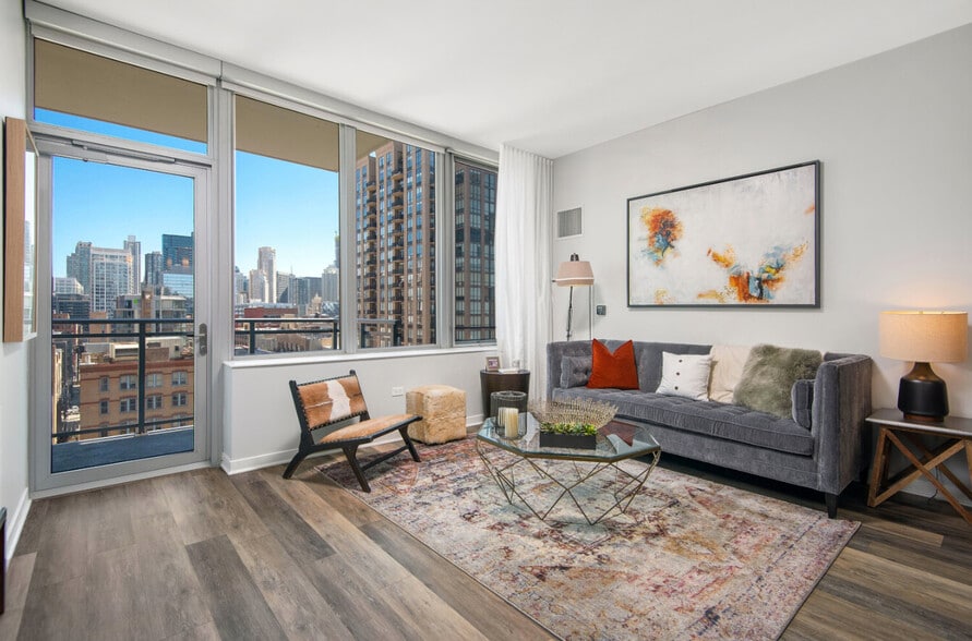 Building Photo - 458 W Huron St