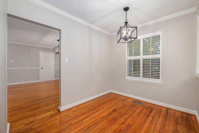 Building Photo - Beautiful Large Condominium for Lease Now