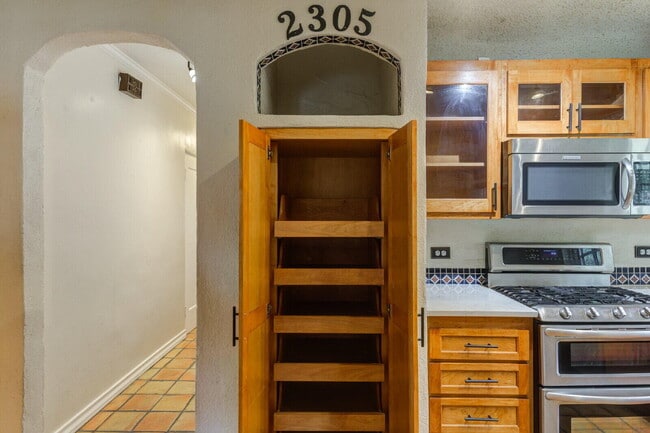 Building Photo - 2305 18th St