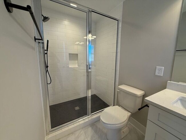 Building Photo - Beautiful New Construction in Booming Old Hickory