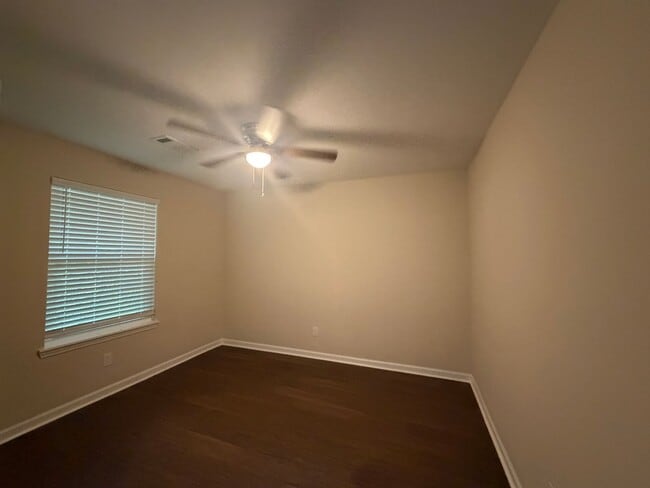 Building Photo - New Home! 4/2!