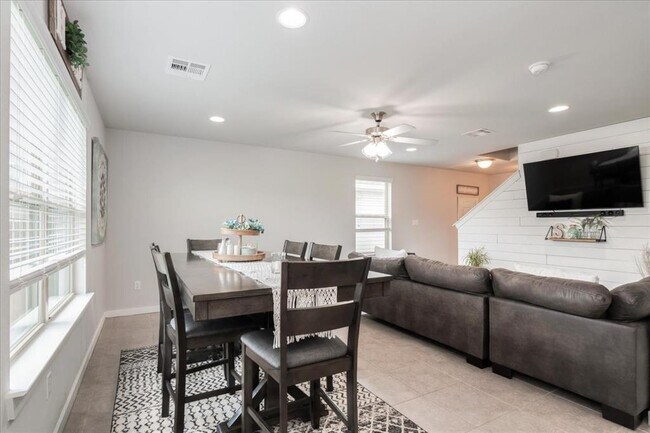 Building Photo - 144 Syrah Ct
