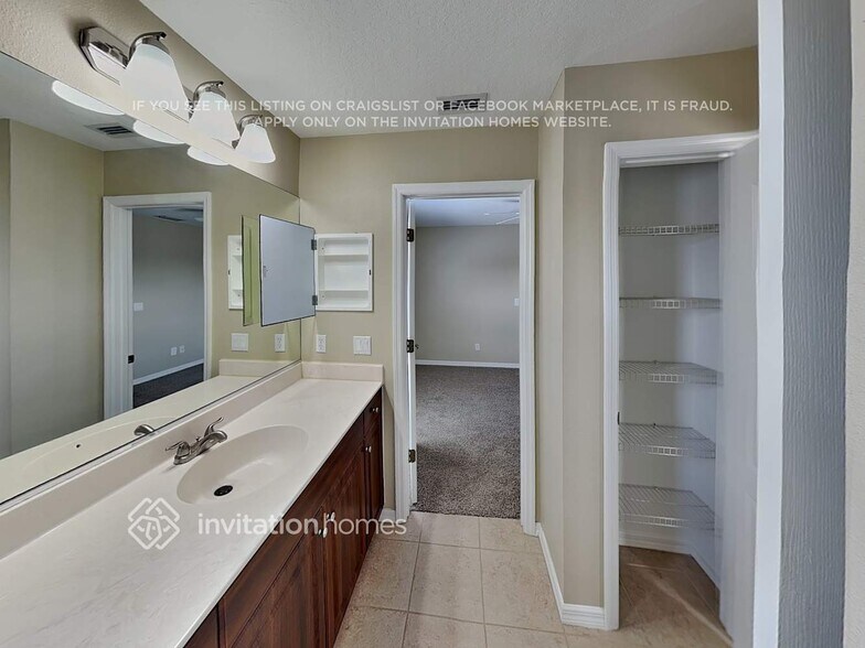 Building Photo - 5006 Forest Creek Tr