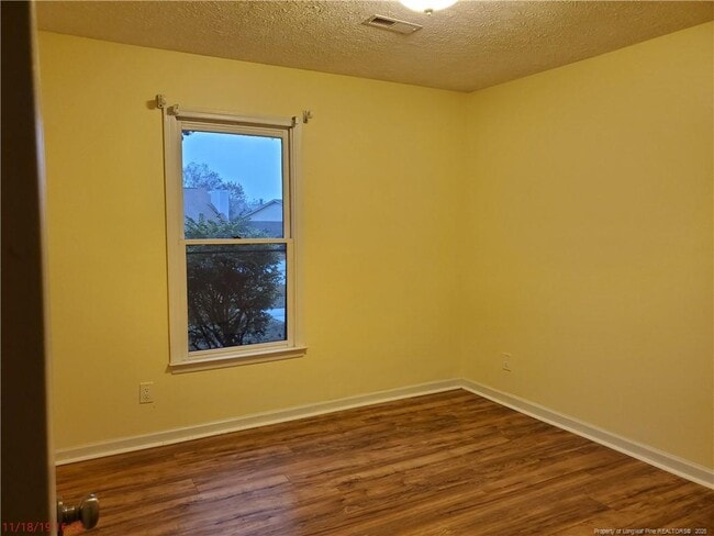 Building Photo - 1652 Winnabow Dr