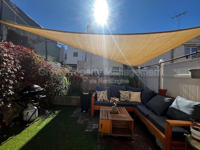 Building Photo - 928 Hoffman St