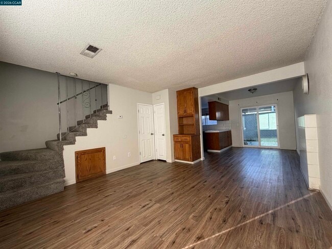 Building Photo - 1648 W N Bear Creek Dr