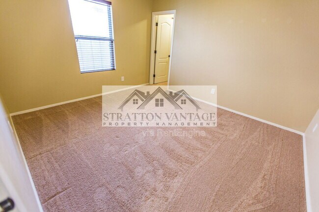 Building Photo - 976 S Adam Way