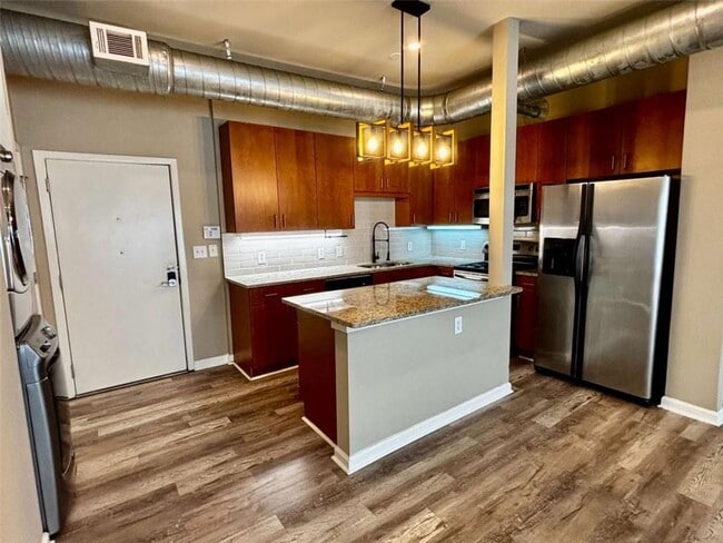 Building Photo - 5300 Peachtree Rd