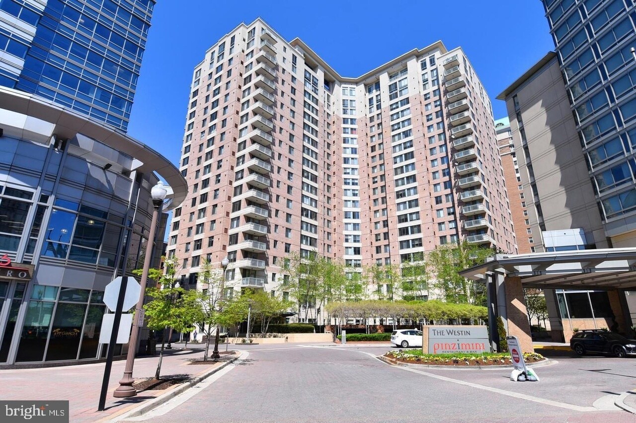 Building Photo - 851 N Glebe Rd