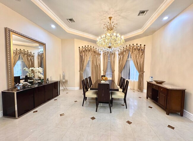 Building Photo - 5981 SW 37th Terrace